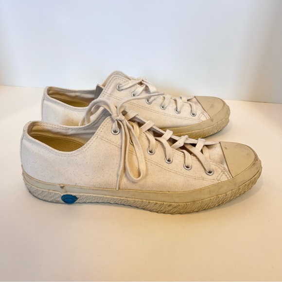 Shoes Like Pottery Minimalist Cream Canvas Sneakers - Picture 1 of 6